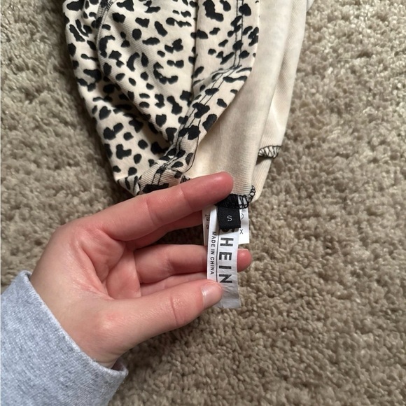 SHEIN Women’s Tops Bundle of 5 - Picture 8 of 12